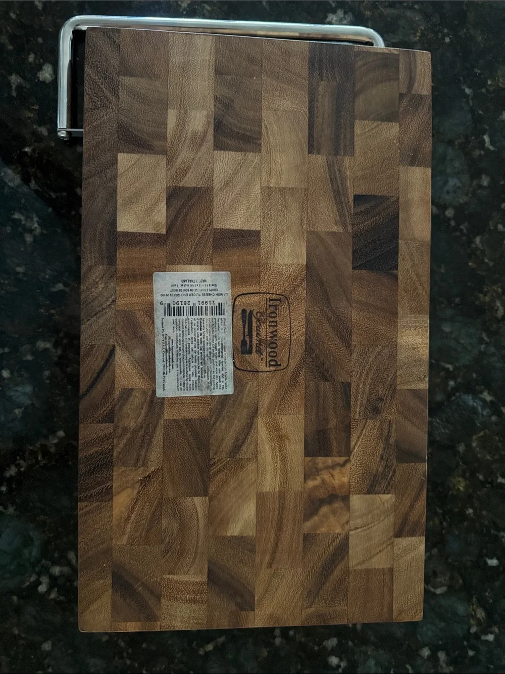 Ironwood Gourmet Walnut End-Grain Cheese Board with Built in Knife - New!